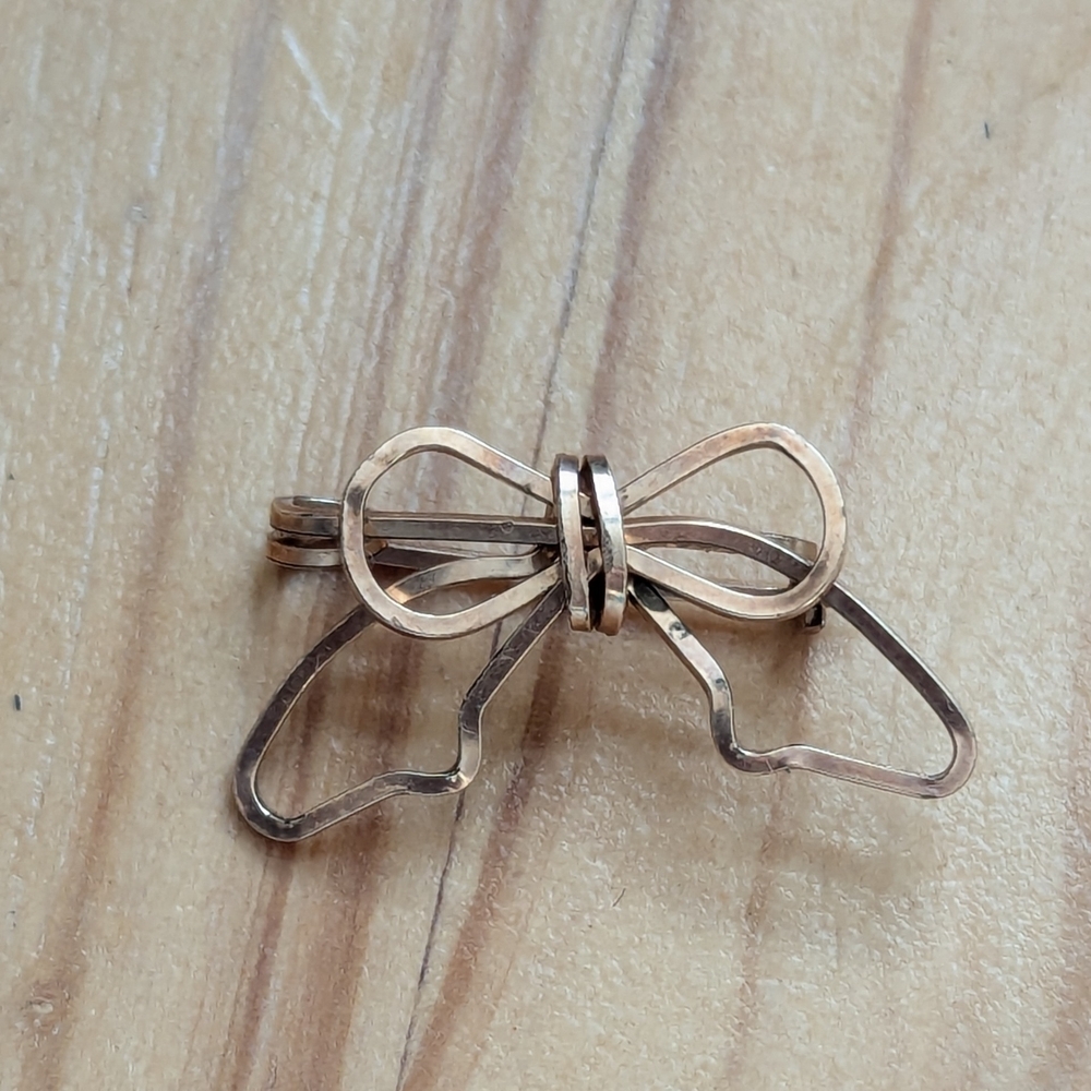 Petite Goldtone Bow Pin Brooch Vintage